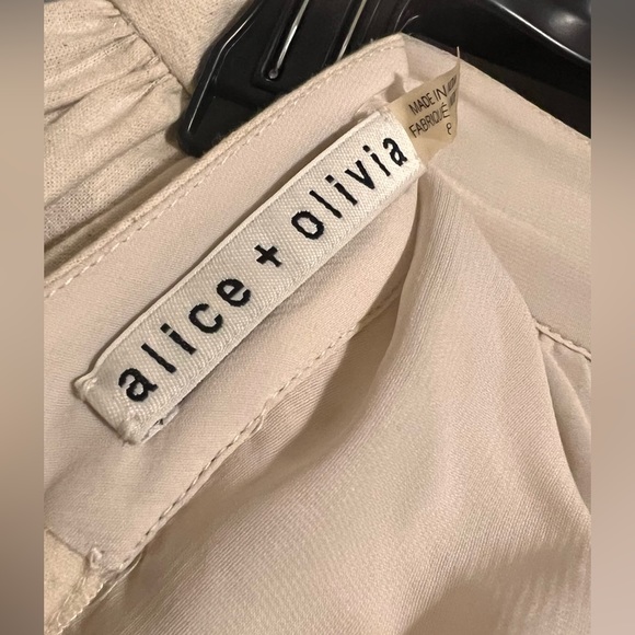 Alice and Olivia Tania mini skirt gently pre-used - Picture 6 of 12